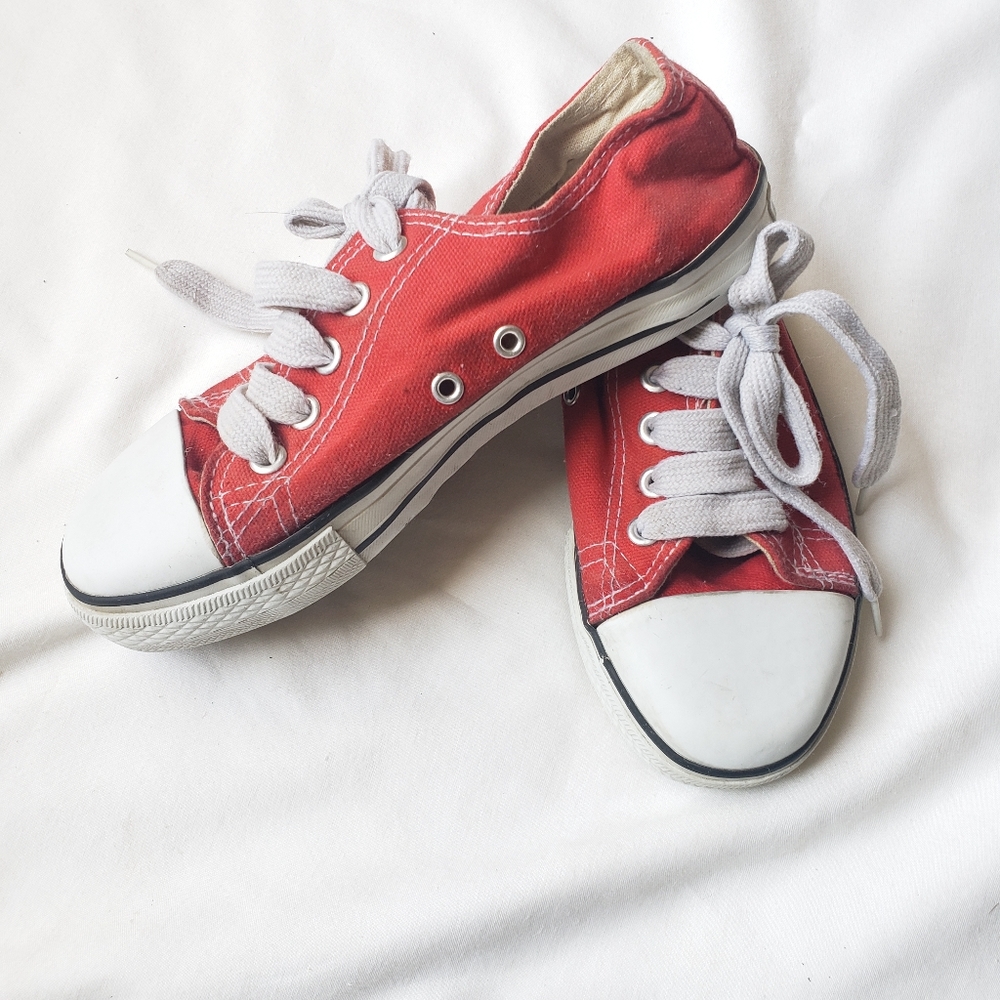 converse • chuck taylor sneakers